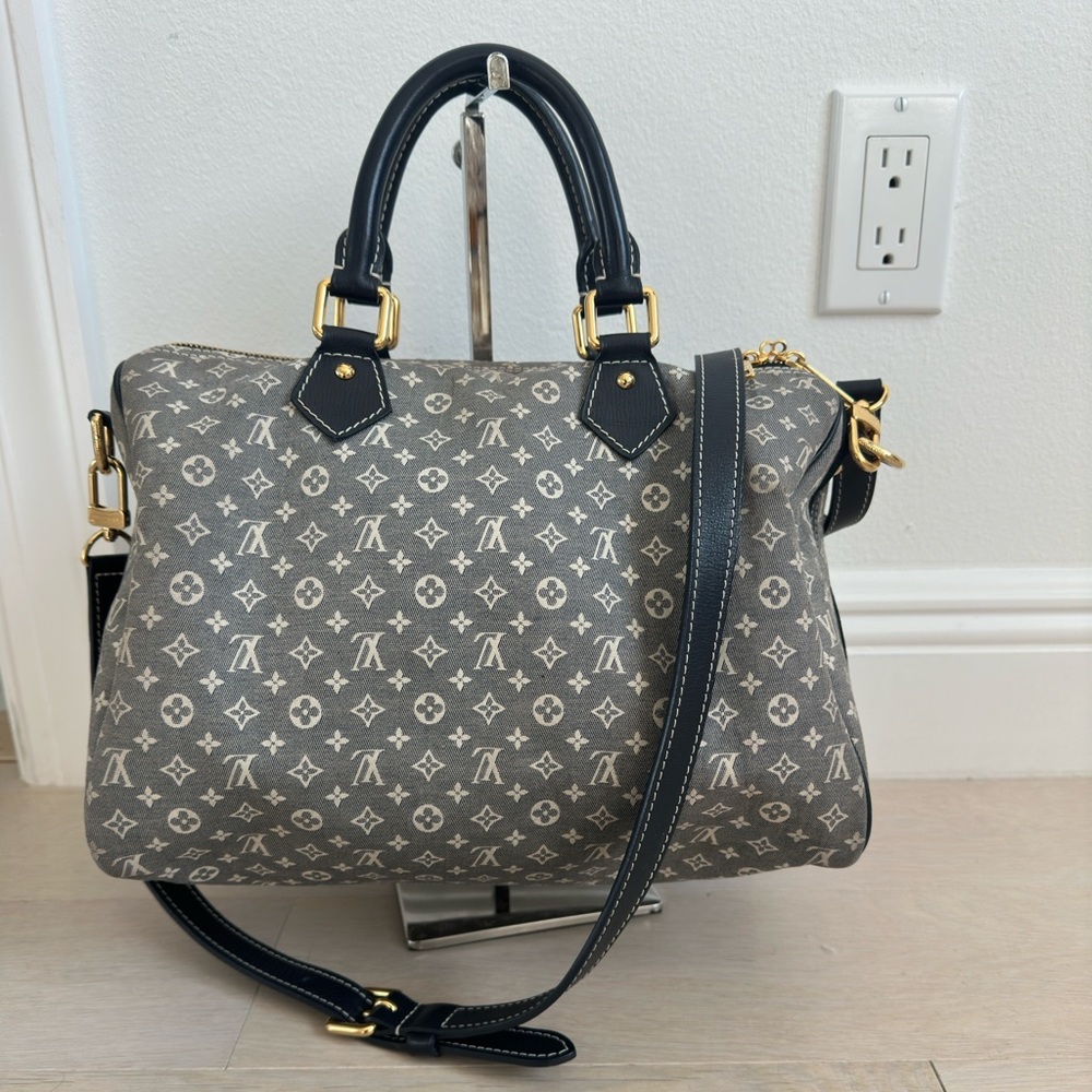 Louis Vuitton Speedy